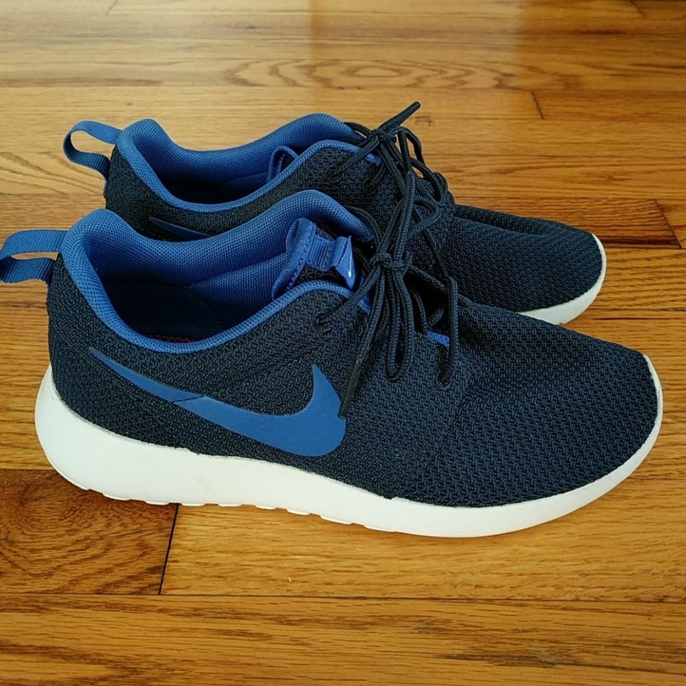 NIKE Roshe One Womens Tennis Shoes 6.5 Custom Blue